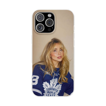 Sabrina Carpenter Pose