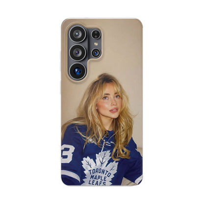 Sabrina Carpenter Pose